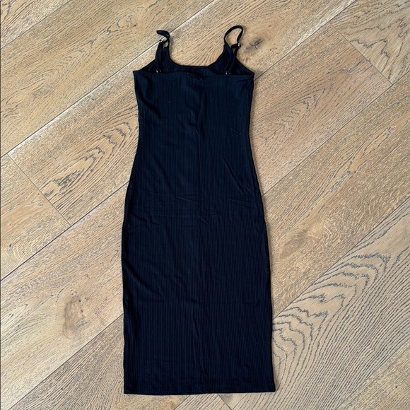 Mind Code Black Ribbed Button-Front Midi Dress - Picture 6 of 7